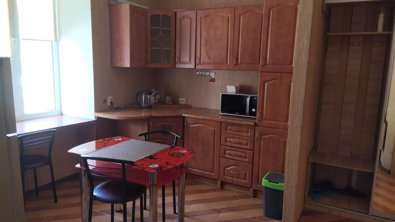 Квартира Біля Залізничного Вокзалу Lviv Extérieur photo